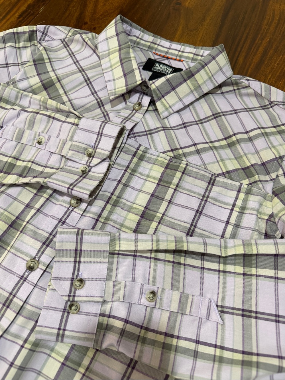 Alaskan Hardgear Wool Blend Women’s L Plaid Button-Front Shirt Sunglass Cleaner